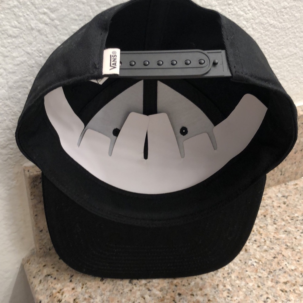 New Vans black SnapBack hat - Picture 2 of 5